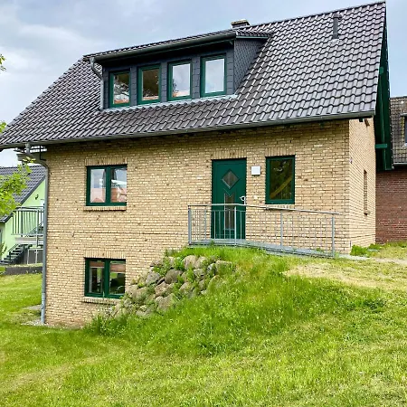 Mit Balkon - Hunde Willkommen - Wiesengefluester Apartment Robel